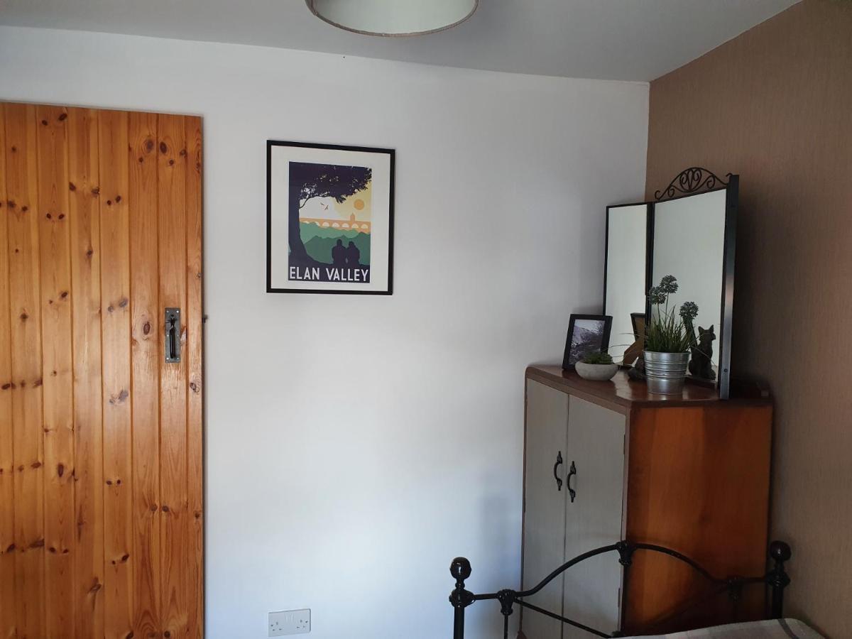 Wales' Highest Village - The Chartist Cottage - Trefil Tredegar Esterno foto